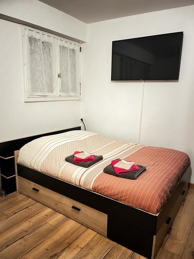 Studio Moderne Et Cosy Avec Balcon Et Parking Apartment Perigueux Luaran gambar